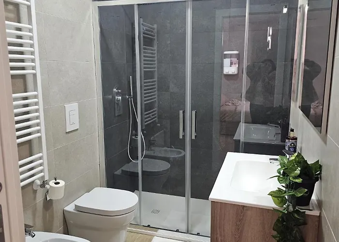 Vincotto Homes 3* باري